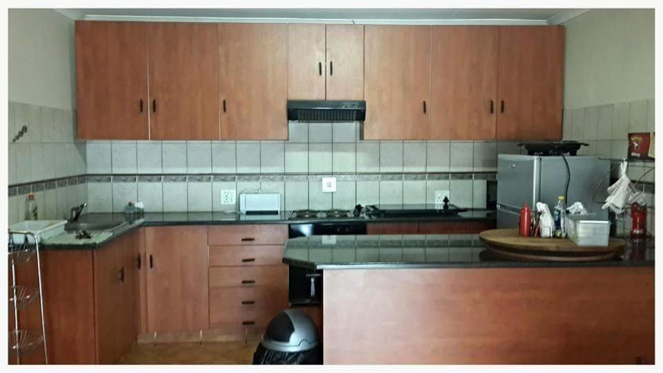 Lani'S Guest House - No Loadshedding Musina Buitenkant foto