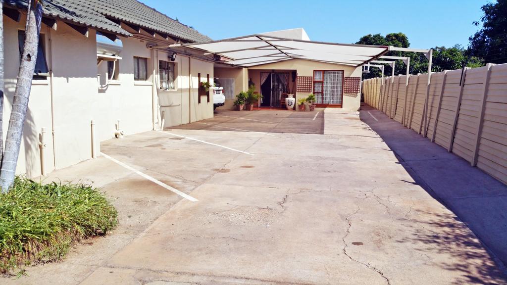 Lani'S Guest House - No Loadshedding Musina Buitenkant foto