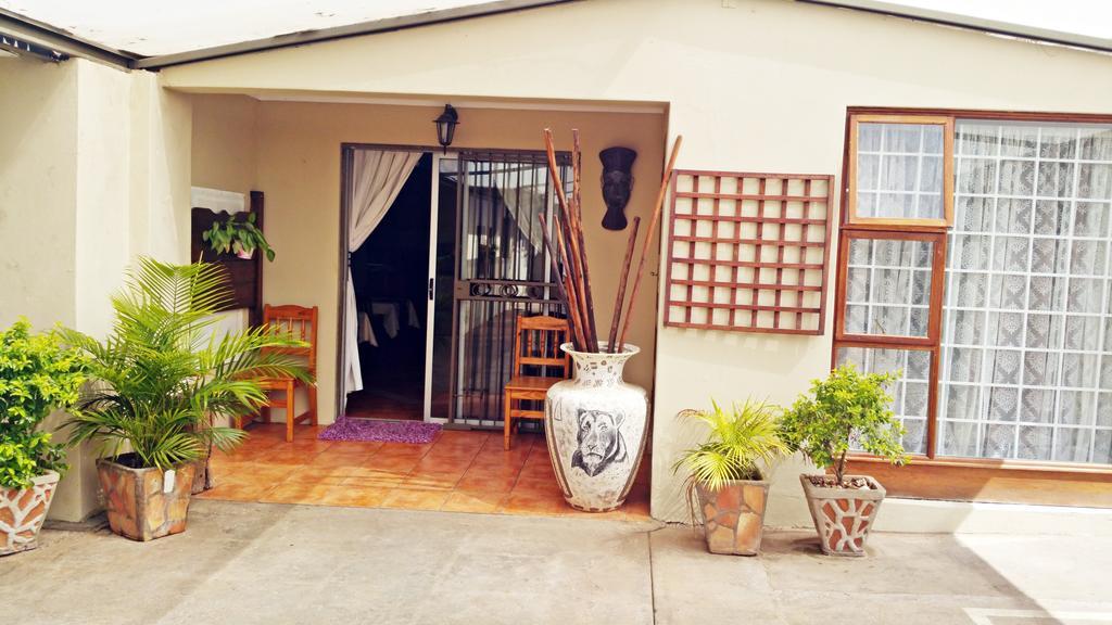 Lani'S Guest House - No Loadshedding Musina Buitenkant foto